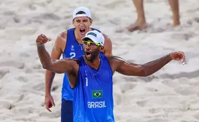 Olimpíadas: Evandro e Arthur são eliminados no vôlei de praia