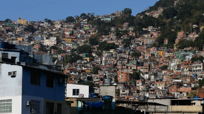 Projeto de turismo em favelas do Rio prepara rota especial para a Copa