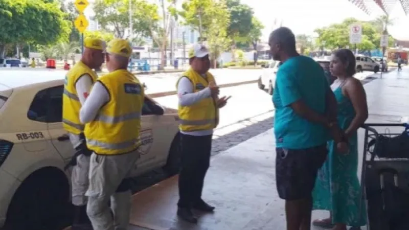 Ronda no Bairro acolhe casal vítima de falso anúncio de emprego em Maceió