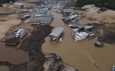 Rio Negro chega ao menor nível da história