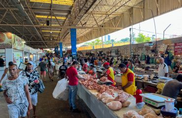 Mercados públicos e feiras de Maceió têm funcionamento especial neste feriado