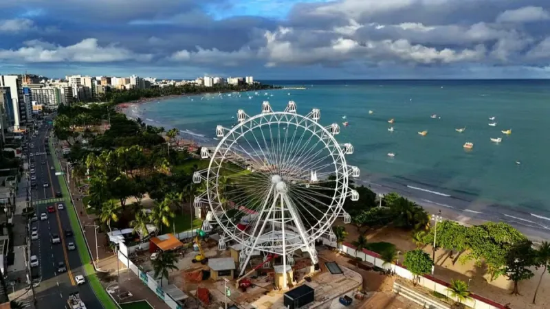 Roda Gigante de Maceió começa a funcionar a partir da quinta-feira (30); saiba valores