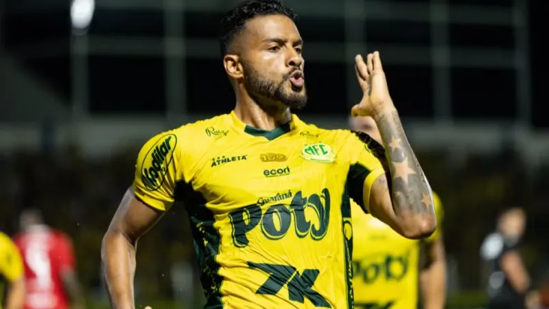 Em alta no Mirassol, Reinaldo revela sonho de ser convocado pela Seleção: "Por que não?"