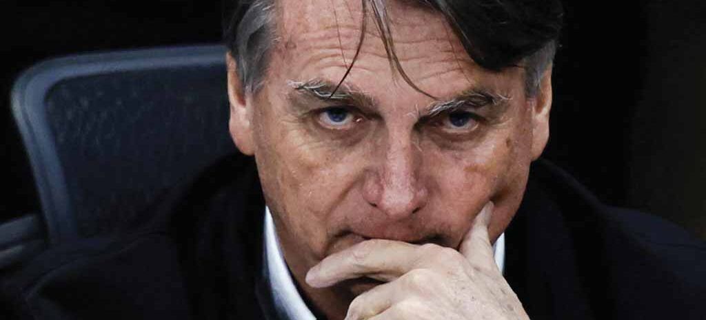 Procurador de Contas pede ao TCU que mande Bolsonaro devolver presentes