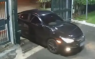 PF vai apurar hospedagem de Bolsonaro na Embaixada da Hungria