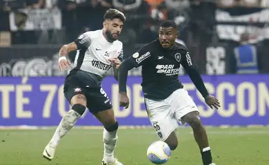 Rádio Nacional transmite jogo entre líder Botafogo e Corinthians