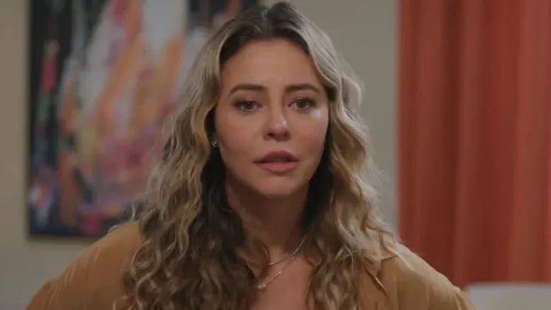 ‘Virou esporte bater em novela’: Paolla Oliveira rebate críticas à Heleninha Roitman