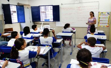 Maioria dos futuros professores não conclui estágio em escolas