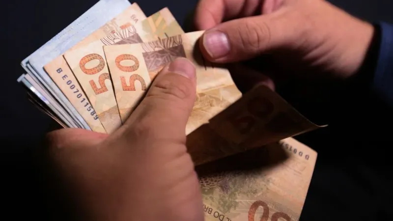 Novo salário mínimo entra em vigor neste dia 1º de janeiro; veja o que muda