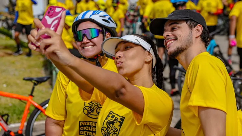 1º Passeio Ciclístico Detran-AL reúne mais de mil pessoas por um trânsito seguro