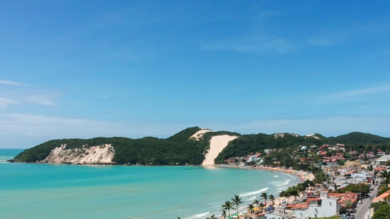 A ‘Cidade do Sol’ fica no Nordeste do Brasil e encanta com as belezas naturais e com o patrimônio cultural