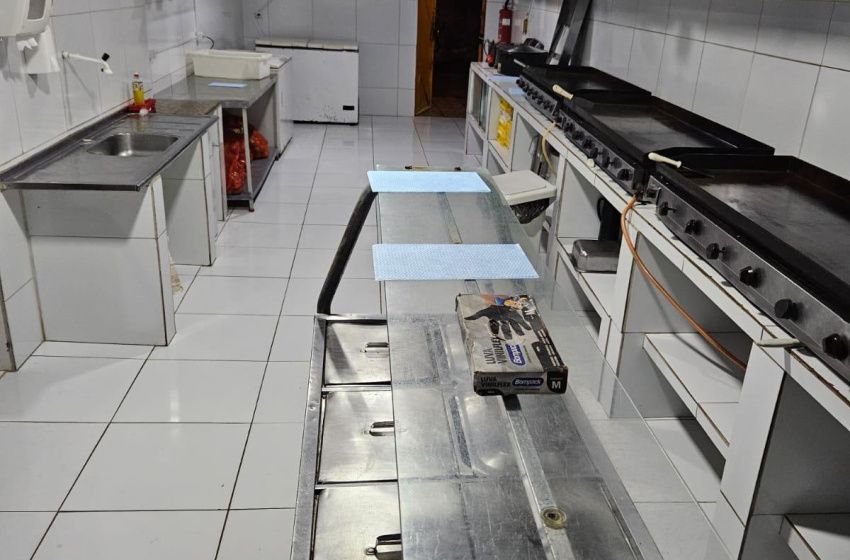 Vigilância Sanitária libera lanchonete, após adequação às normas sanitárias