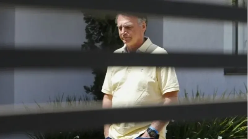 Bolsonaro pede ao STF para receber visitas de Caiado, Derrite e outros quatro