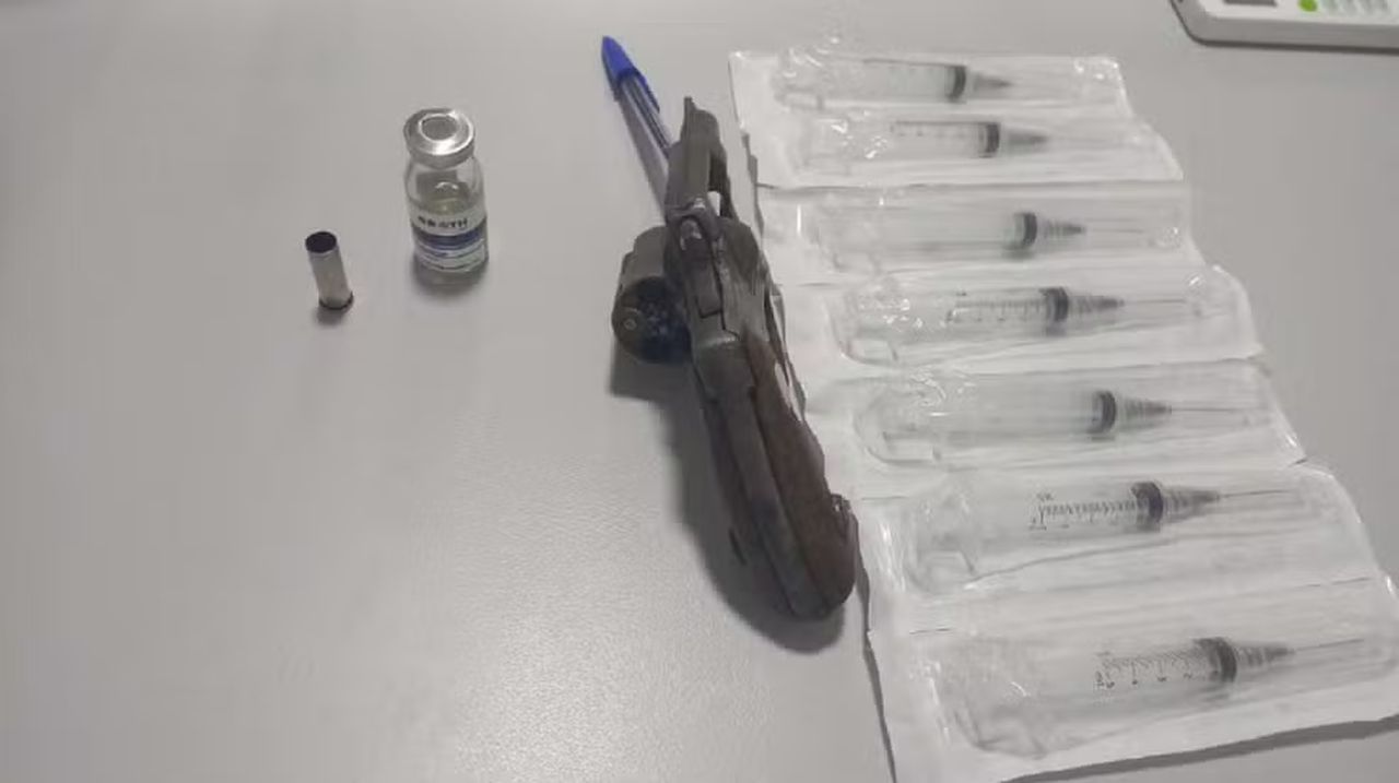 Polícia arromba porta para salvar babá de tentativa de estupro em Maceió; patrão foi preso