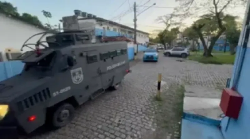 Operação contra Comando Vermelho deixa dois mortos no Rio