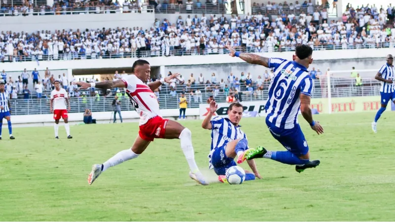 Azulão x Galo: prováveis escalações e como chegam para o clássico