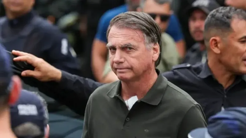 PGR defende que STF rejeite pedido de domiciliar para Bolsonaro