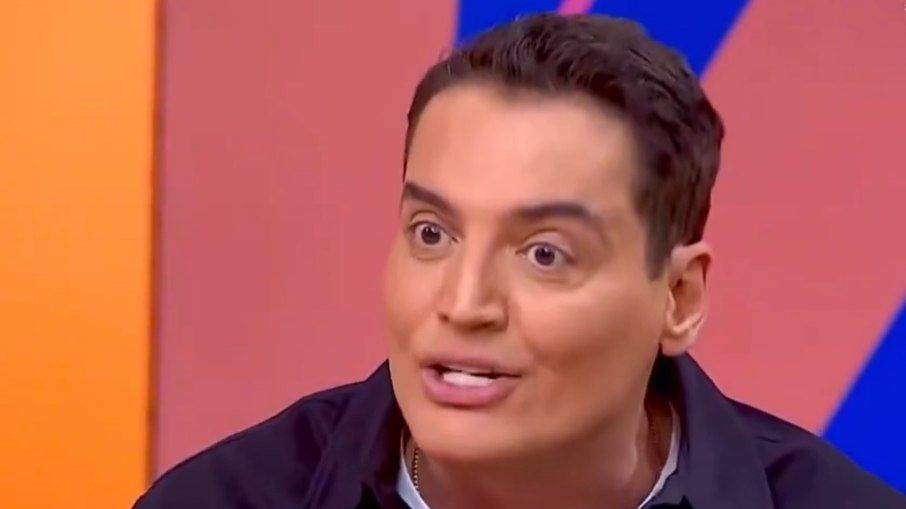 Leo Dias segue afastado do Fofocalizando e cita indefinição