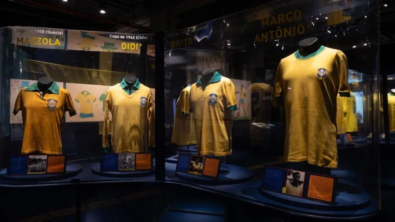 Futebol: exposição conta a história da camisa canarinho
