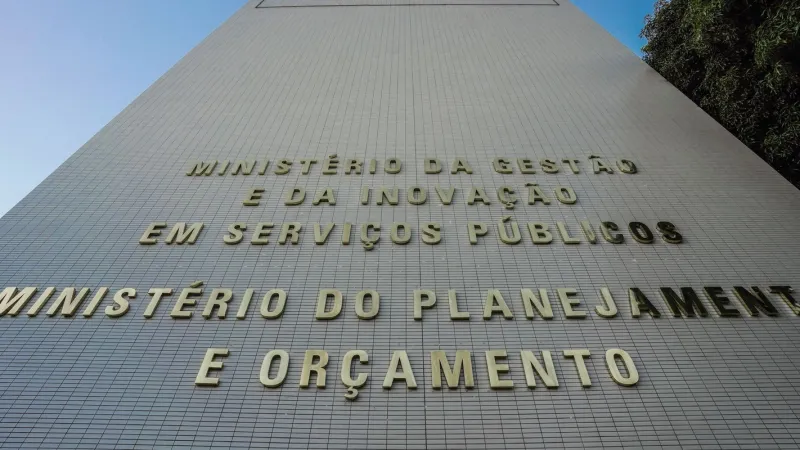 Governo libera R$ 5,2 bilhões para reforçar assistência social e saúde