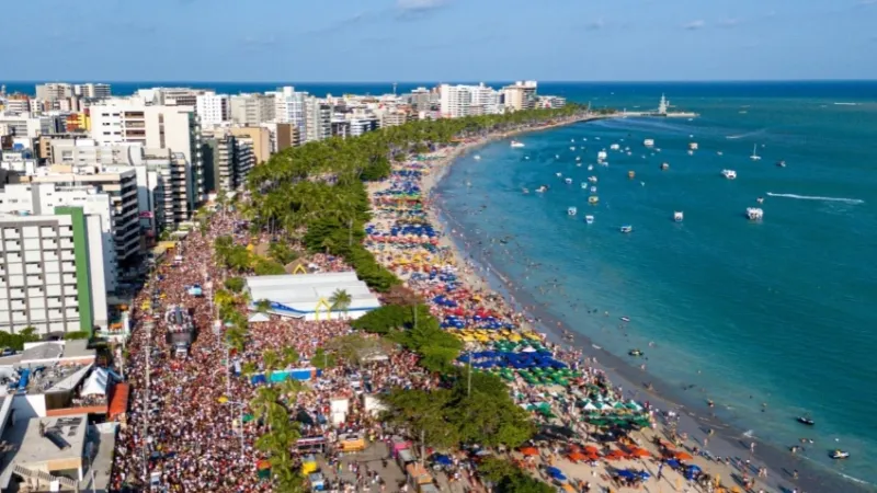 Maceió se destaca entre os destinos mais buscados do Brasil para o Carnaval 2026