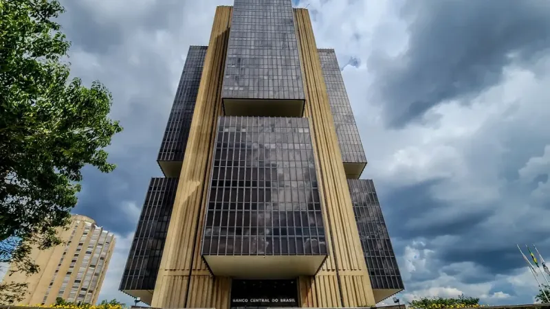 BC reduz juros básicos para 14,75% ao ano