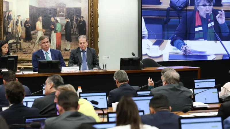 Comissão da Câmara aprova redução da maioridade penal para 16 anos