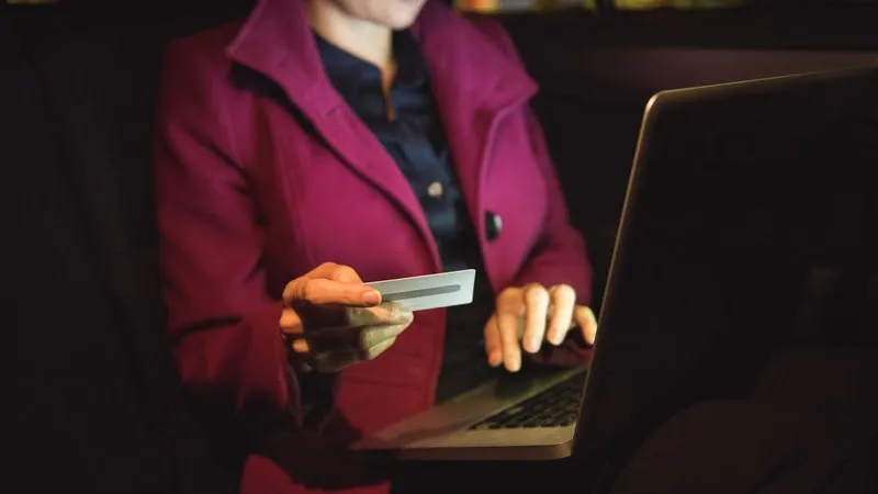 Especialistas alertam para avanço de fraudes digitais durante Black Friday