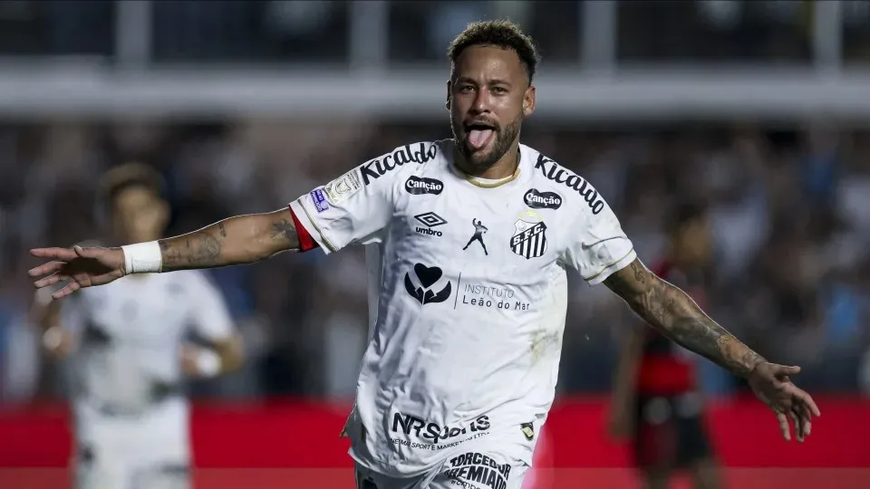 Neymar marca duas vezes, Flamengo tropeça e Palmeiras encosta no líder