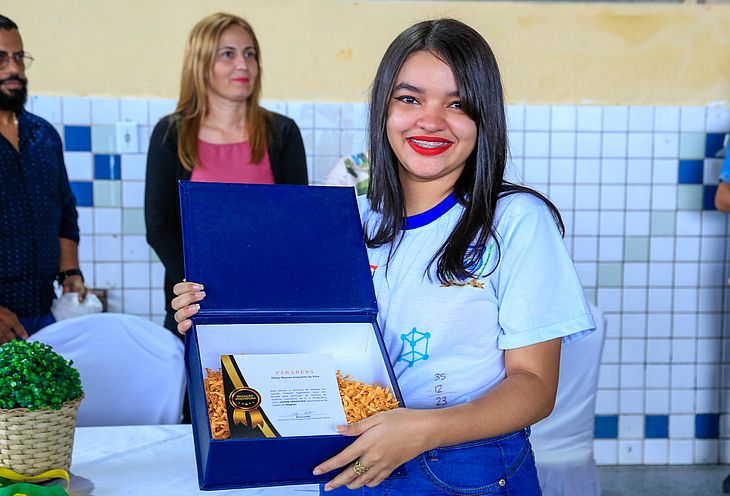 Jovens Senadores: Estudante de escola estadual em Messias representará Alagoas no Senado Federal 