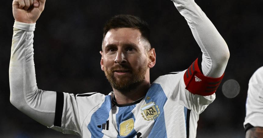 Messi é eleito melhor jogador do mundo da FIFA pela oitava vez