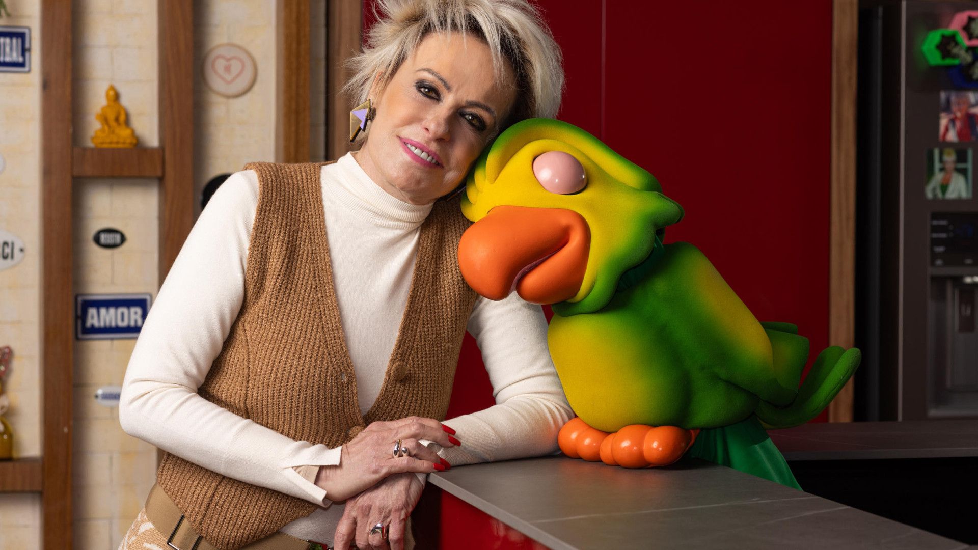 Ana Maria Braga anuncia remissão de câncer