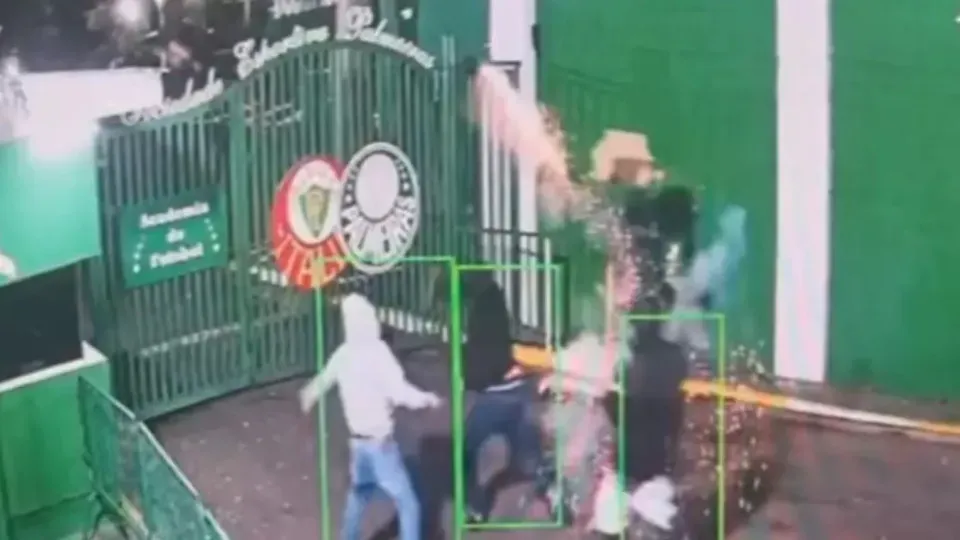 Polícia identifica um dos cinco homens que atacaram CT do Palmeiras