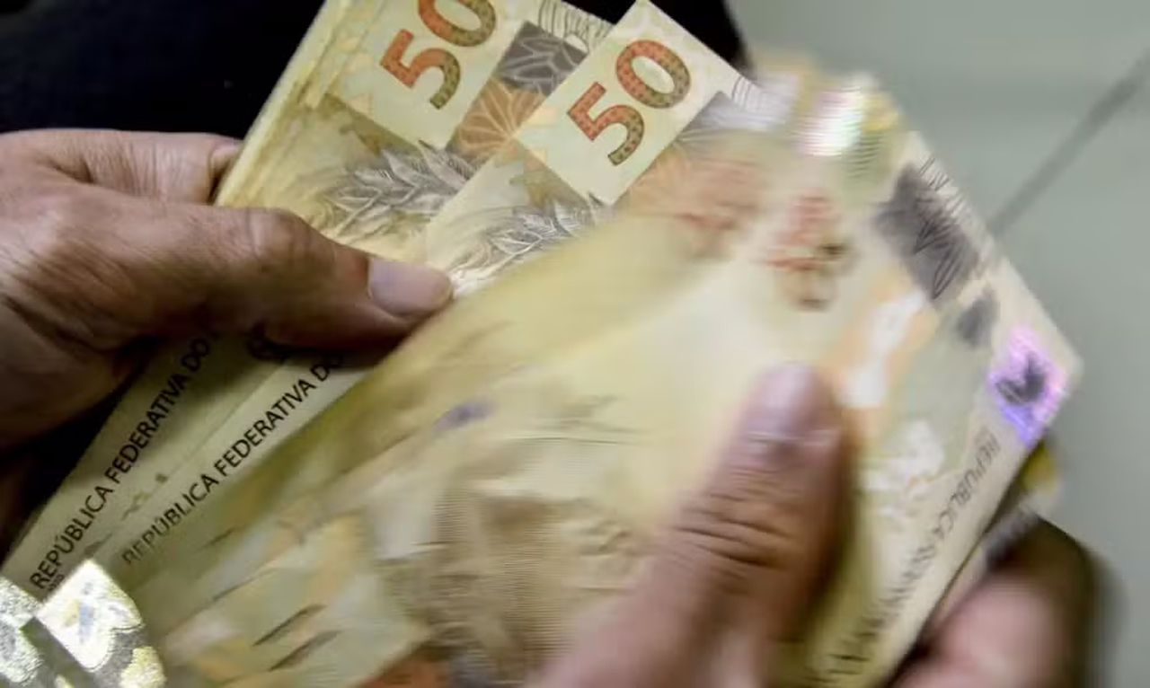 Governo de Alagoas antecipa para esta sexta-feira pagamento de salário de junho