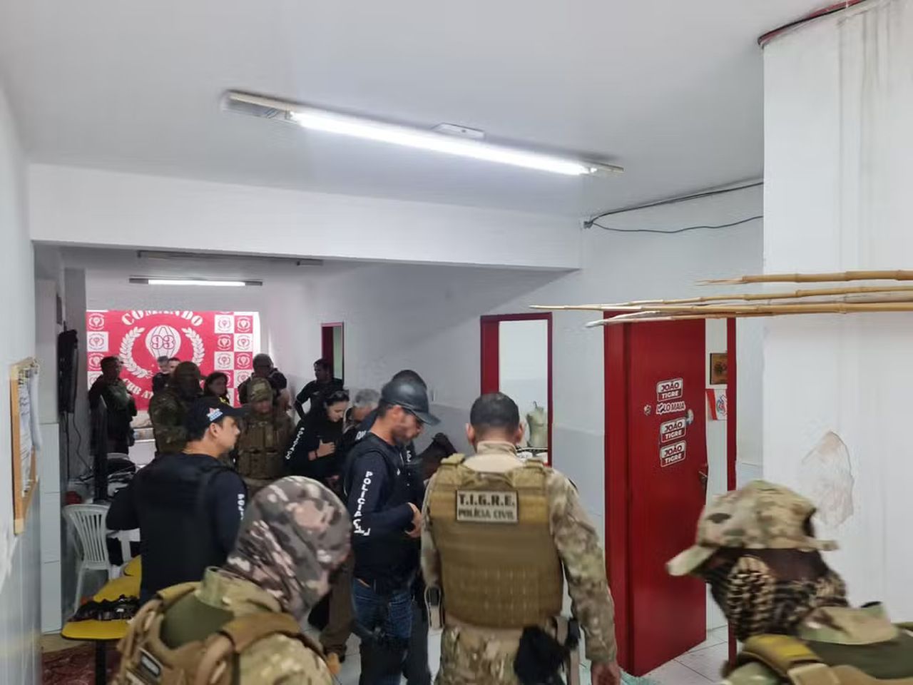 Operação cumpre 32 mandados e combate ação de torcidas organizadas em Maceió