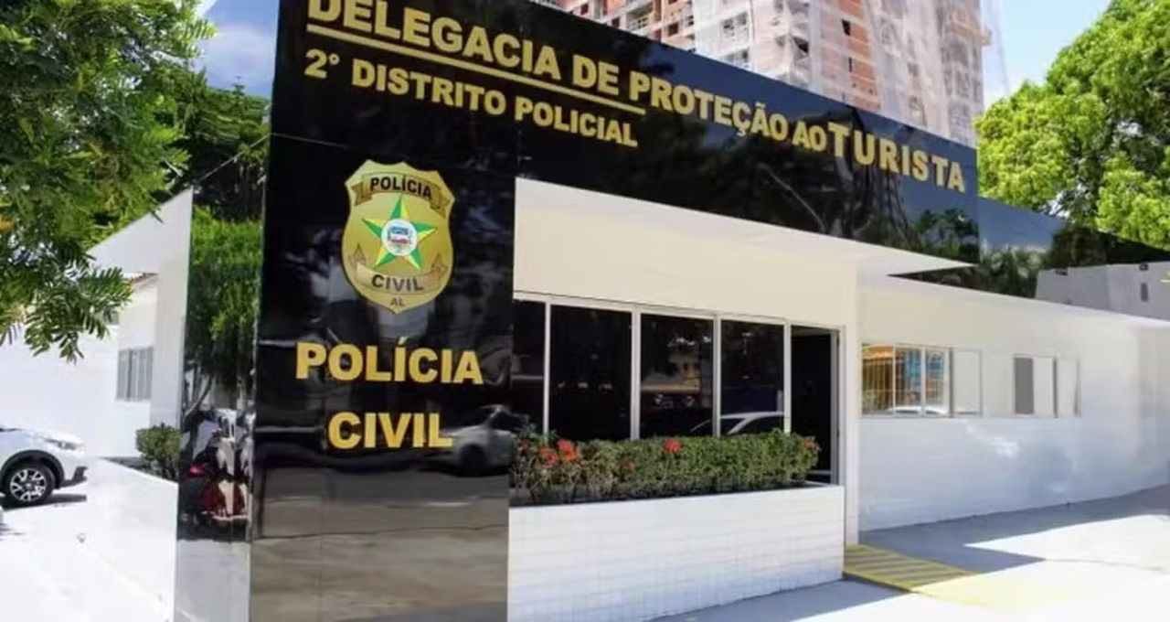 Idosa é presa suspeita de ser 'falsa corretora' e aplicar golpes em Maceió que somam mais de R$ 500 mil